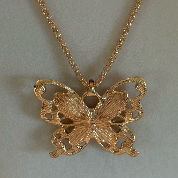 NW0T Elegant Rose Golden Butterfly Necklace Fashion Jewelry Women Chain 12inches - Picture 2 of 11